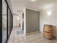 Shoal Bay Beachclub Apartments - Melbourne Tourism