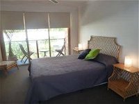 Sails Beach House Apartments Pottsville Beach - Accommodation Port Hedland