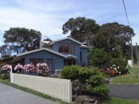 Anchlia Waterfront Cottage - Australia Accommodation