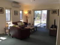 Lyreen's Apartment BB - Accommodation Tasmania
