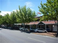 Adelaide Travellers Inn - Hostel - Accommodation NSW