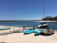 Skippers Cove Waterfront Resort - Accommodation Sunshine Coast