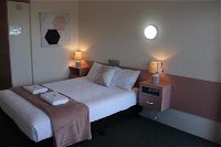 Caloundra Suncourt Motel - Accommodation Redcliffe