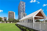 Palmerston Tower Holiday Apartments - Hotels Melbourne
