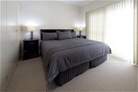 Dolphin Shores - Accommodation in Surfers Paradise