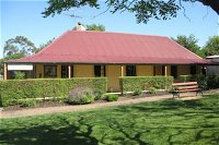 Goat Square Cottages - Australia Accommodation