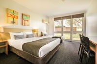 Burvale Hotel - Accommodation Noosa
