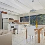 De Angelis Beach House - Accommodation Search