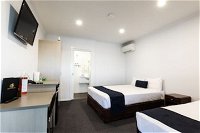 Hotel Settlers - Accommodation Airlie Beach