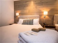 Crown Hotel Surry Hills - Whitsundays Accommodation