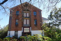 Accommodation in an Historic Warehouse - Victoria Tourism