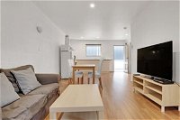 Adelaide Holiday Homes - Kingaroy Accommodation