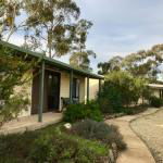 Stawell Holiday Cottages - Accommodation Main Beach