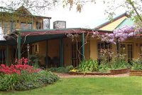 Willowlake Cottages - Palm Beach Accommodation