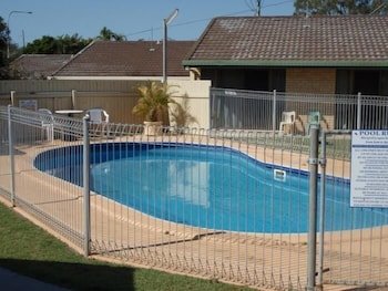 Clinton QLD Accommodation Redcliffe