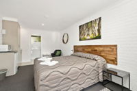 Beachmere Palms Motel - Accommodation Bookings