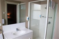 Sporties Hotel - Bundaberg Accommodation