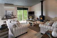 French Cottage - Bundaberg Accommodation