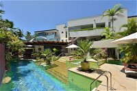 Seascape Holidays - Peninsula Apartments - Surfers Gold Coast