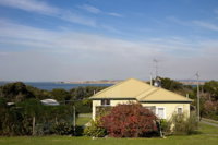 Lady Barron Holiday Home - Accommodation Tasmania