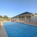 Silver Springs 4br Cottage with Wifi Views Olives  Space . Fireplace Views Olives  Space - Accommodation Noosa