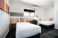 Villawood Hotel - Accommodation Sydney