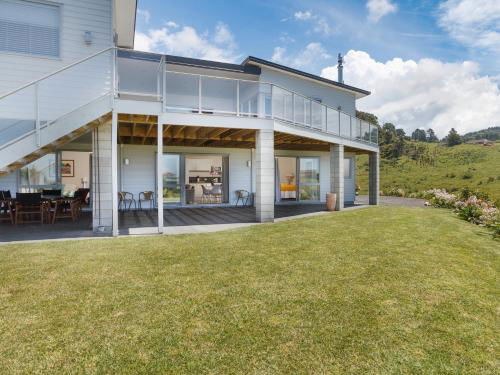 Open Spaces Waihi Beach Holiday Apartment