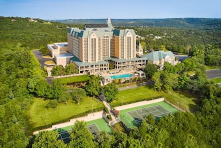 Chateau On The Lake Resort Spa and Convention Center - Accommodation Dallas