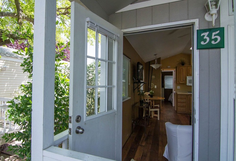 Arden Acres Executive Suites and Cottages - Accommodation Los Angeles