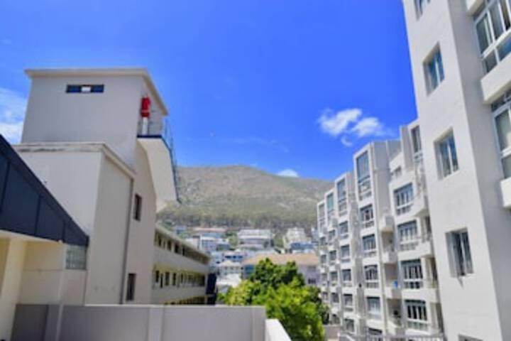 2 Bedroom In Sea Point With Huge Balcony - thumb 1
