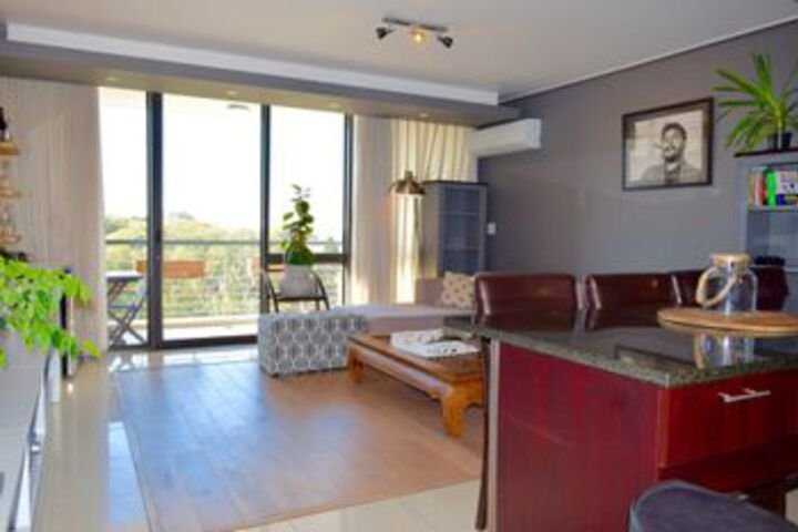 1 Bedroom Apartment In Green Point Cape Town - thumb 4