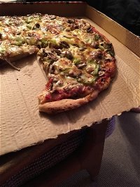 Melrose Pizza - Accommodation Airlie Beach