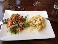 Overflow Cafe Wine Bar - Restaurant Gold Coast