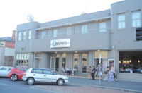 Oscar's Hotel and Cafe Bar - Accommodation Mooloolaba