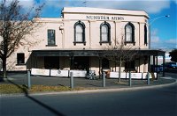 The Munster Arms Hotel - Redcliffe Tourism