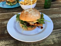 Island Burger Bar - Accommodation Melbourne