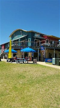 Surf Club Cafe - Foster Accommodation