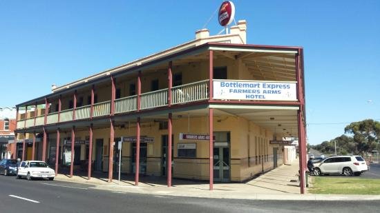 Farmers Arms Hotel - Northern Rivers Accommodation