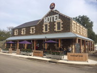 Inverleigh Hotel - Accommodation Tasmania