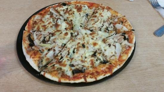 Lee's Pizza  Take Away - Northern Rivers Accommodation