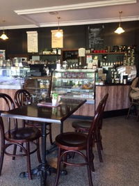 R  T's Bake and Brew - Restaurant Canberra