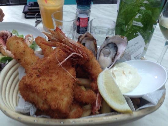 Fourth Fish Cafe And Restaurant - Mackay Tourism 0