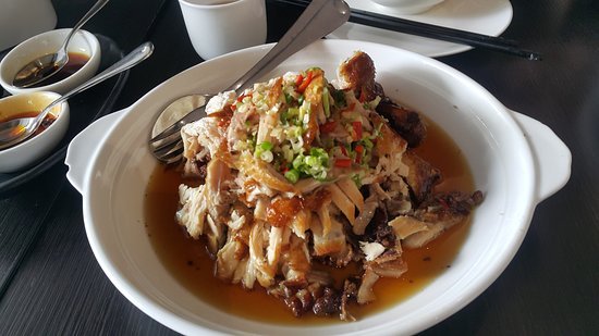 Mr Fat Duck Peking Restaurant - Mackay Tourism 0