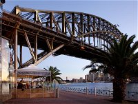Ripples at Milsons Point - Melbourne 4u