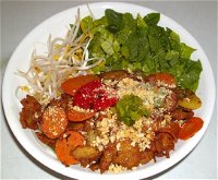 Duy Lianh Vegetarian Restaurant - Pubs and Clubs