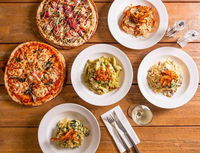 Jazzveh Woodfired Pizza - Accommodation in Surfers Paradise