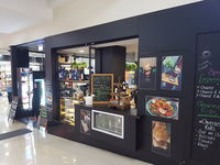 La Plaza Cafe - Accommodation Airlie Beach