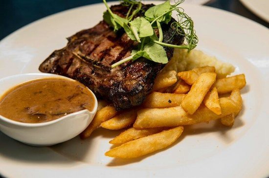 Bistro on Blackwall at Easts Woy Woy Leagues Club - Food Delivery Shop
