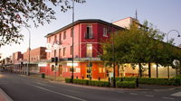Romano's Hotel Restaurant - Accommodation Gladstone