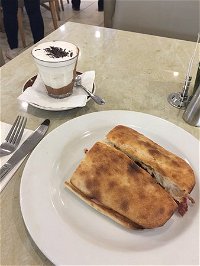 Cafe Mia - New South Wales Tourism 